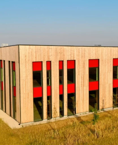 bâtiment stonehedge louvres (3)